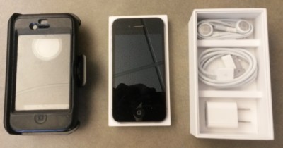 iPhone 4 and Defender Case - 2.jpg