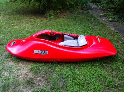 2012 Jackson Kayak Rockstar.jpg